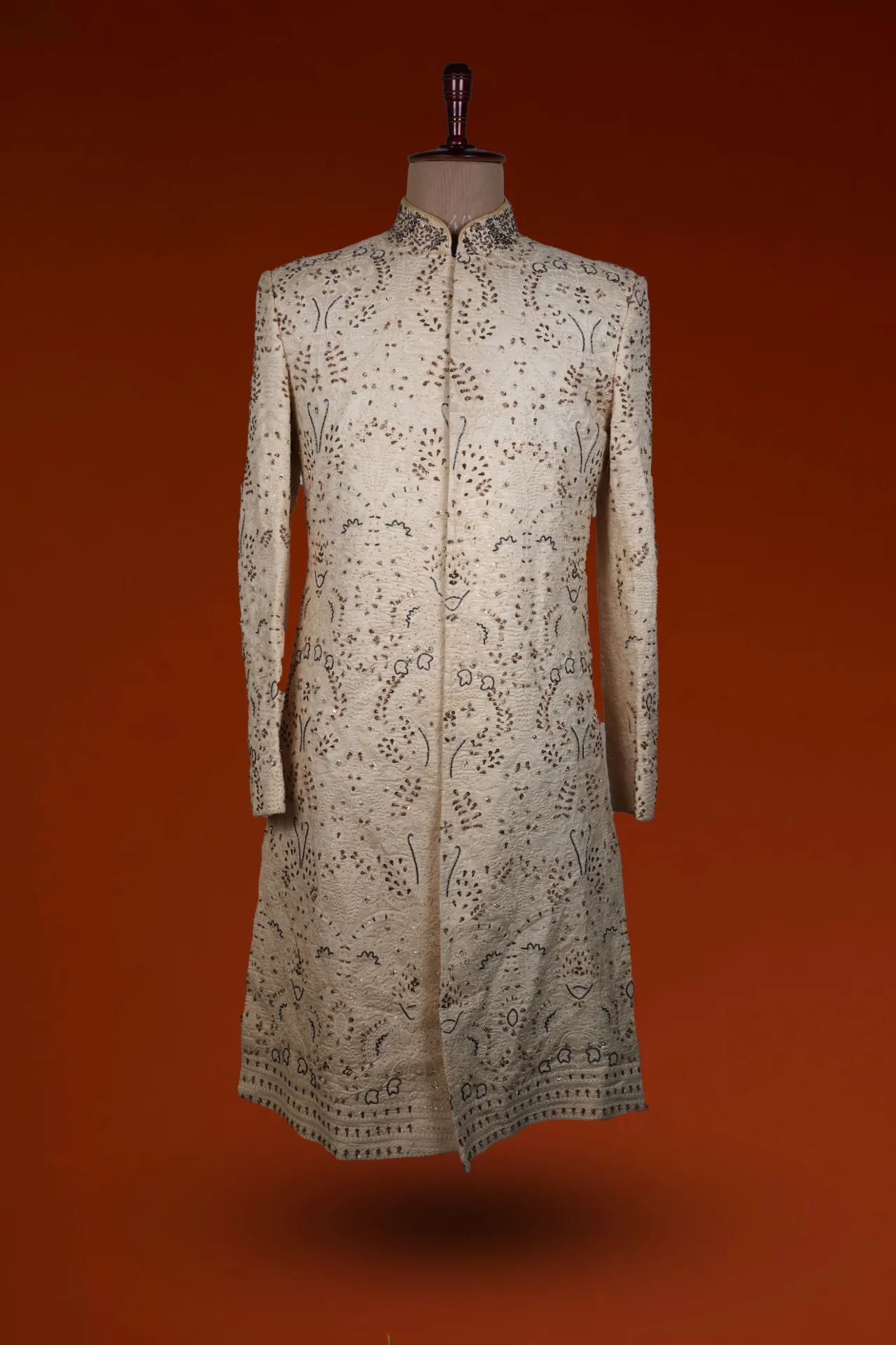 Mens sherwani with highlighting embroidery